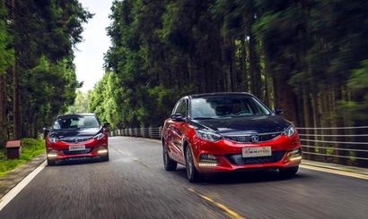 Changan сделала Eado XT похожим на хот-хэтч Changan сделала Eado XT похожим на хот-хэтч