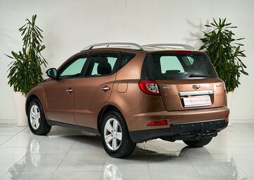 Geely Emgrand X7 Вид 4