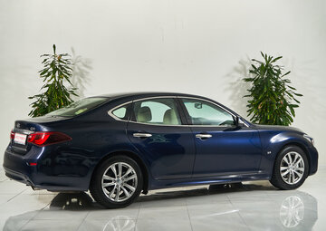 Infiniti Q70 Вид 5