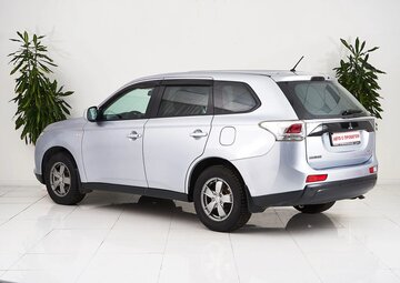 Mitsubishi Outlander Вид 4