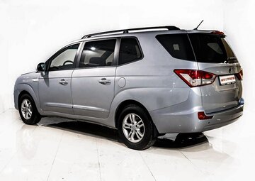 KGM | Ssangyong Rodius Вид 4