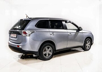 Mitsubishi Outlander Вид 4