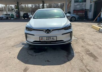 BAIC EU5 Вид 2